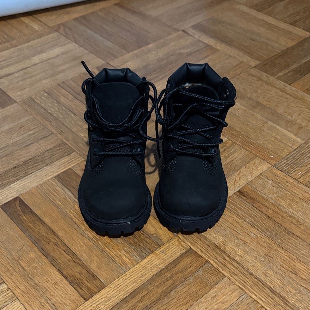 Timberland Boots 🖤